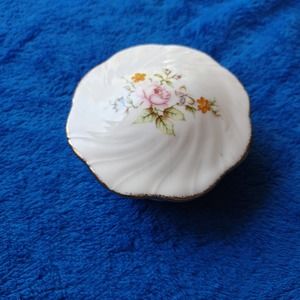Porcelain Floral Rose Wild Flower Swirl Lid Round Trinket Box